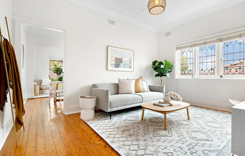 Ground floor Art Deco gem with leafy garden outlooks