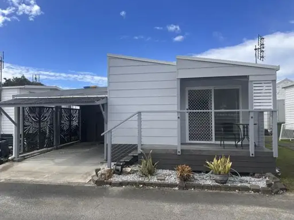 Chinderah 1 Bedroom Contemporary Renovation - the Benchmark of Park Home Living