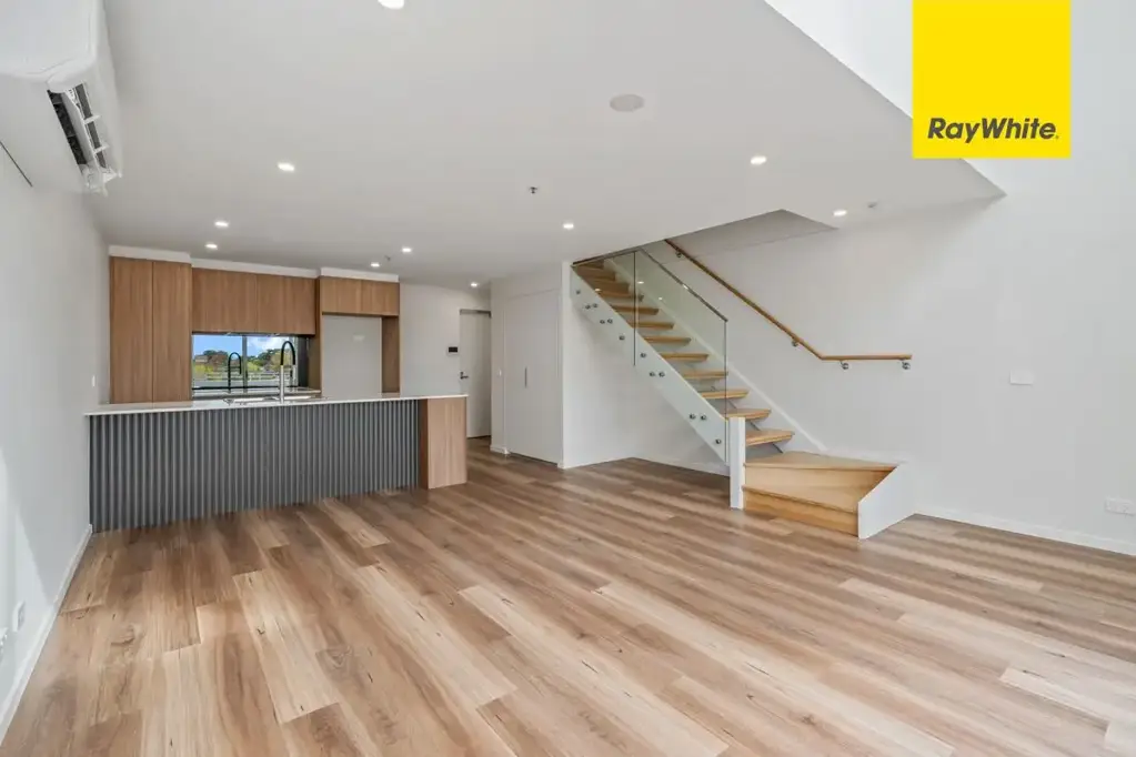 Brand new loft style apartment in the heart of Giralang