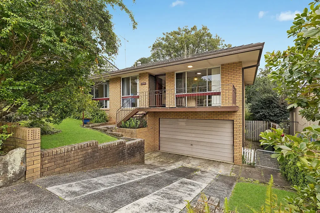 11 Crawford Crescent, Wyoming, NSW 2250