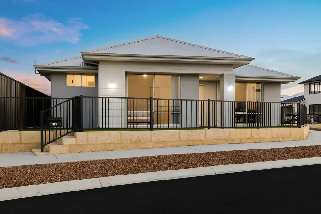 Hammond Park 4બેડરૂમ Two en-suites - May 2026 built - Spacious and stylish