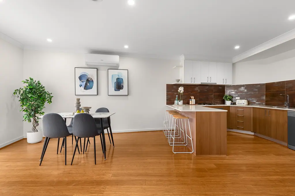 Large Size Townhouse.