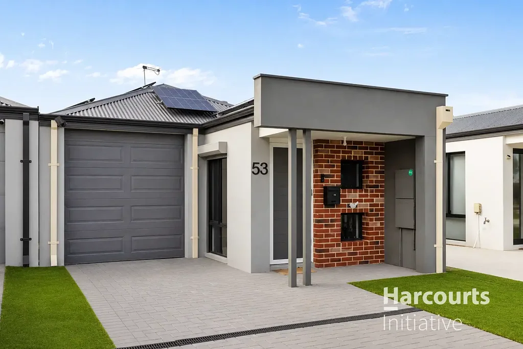 Girrawheen 2 Bedroom Not Your Standard 2x2 - Contemporary Style With Personality