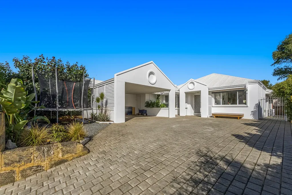 Halls Head 3房  Beach, Todds Café & Golf Course - Your Private Coastal Retreat Awaits!