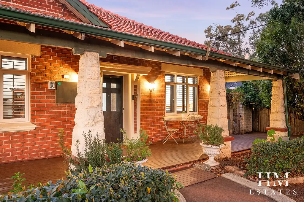 54 East Street, Guildford, WA 6055