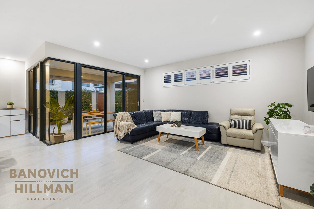 UNIT 6 70 GAIRLOCH ST, APPLECROSS WA 6153, 0 rūma, 0 rūma horoi, House