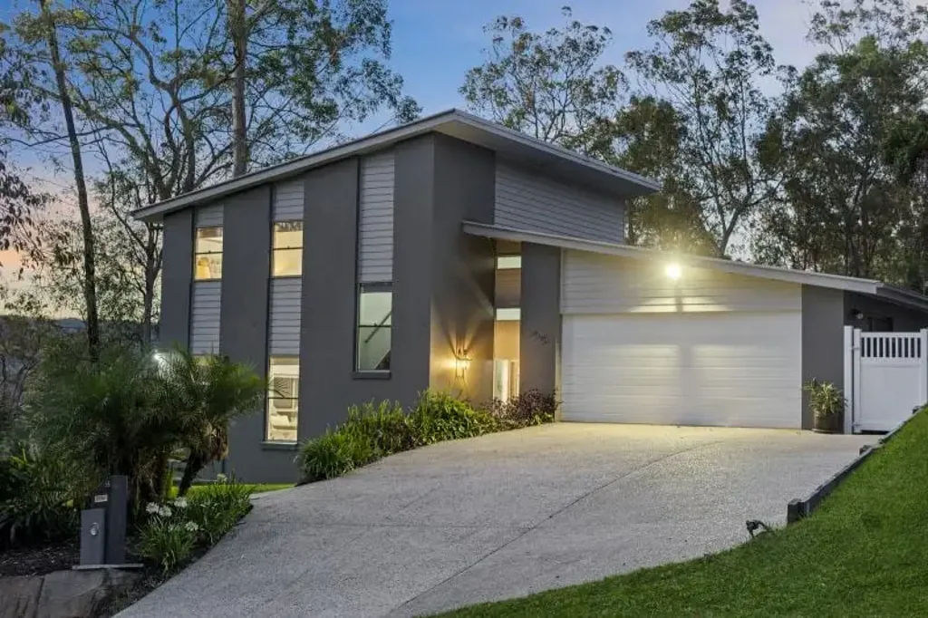 Mount Cotton 4Kwarto Style & Serenity on Over 1,063m² —The Ultimate Mount Cotton Family Retreat