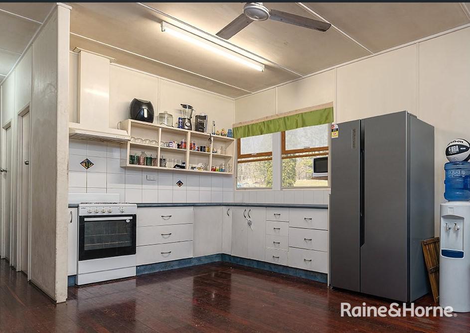 124 AUCKLAND ST, GLADSTONE CENTRAL QLD 4680, 0 कमरे, 0 बाथरूम, House