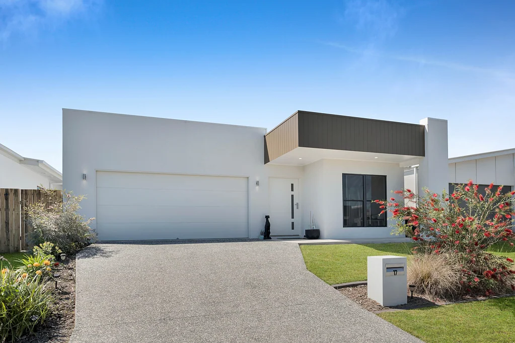 17 Bradbury Street, Greenbank, QLD 4124