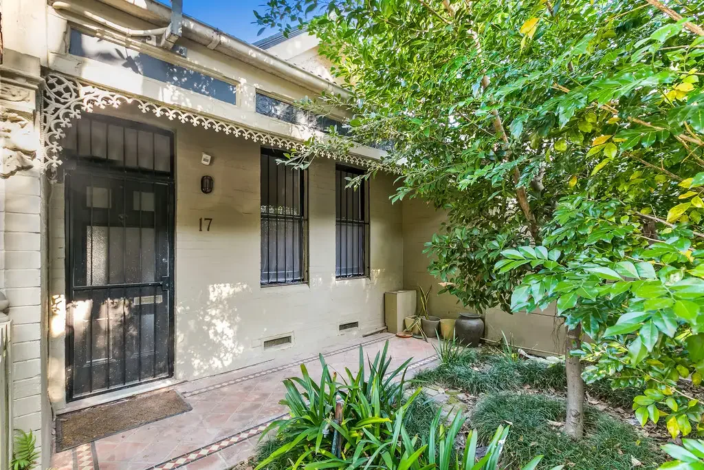 Sublime setting for a stylish 2 bed semi
