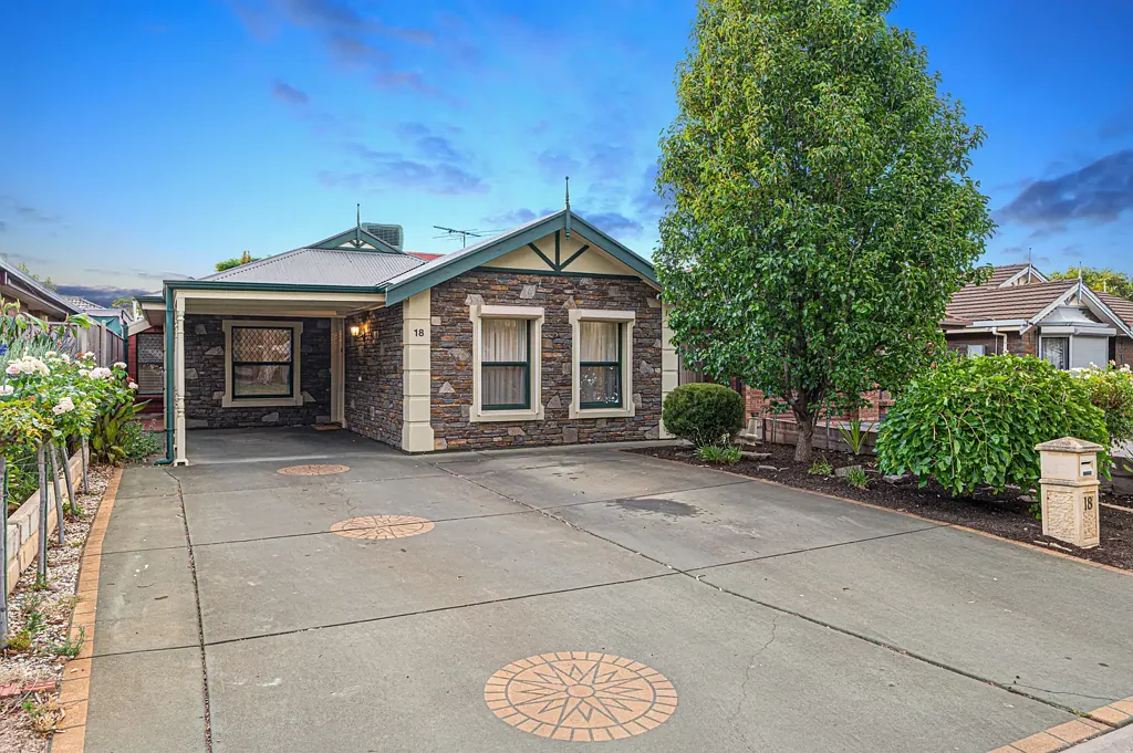 18 Carlyle Crescent, Pooraka, SA 5095