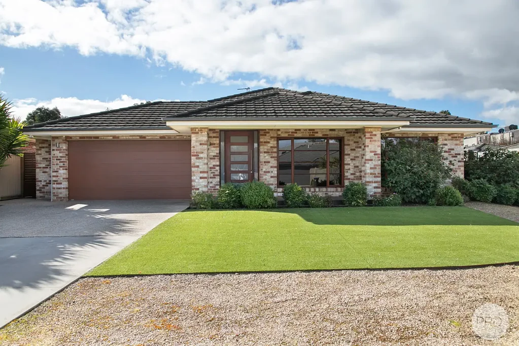 Alfredton 4 Slaapkamer Spacious Family Living With Shed, Side Access & Premium Features