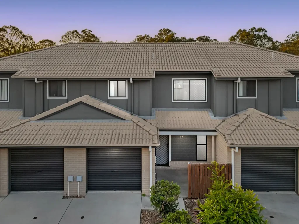 Durack 3બેડરૂમ A freshly presented townhouse offering comfortable living - Call Sam Maleki