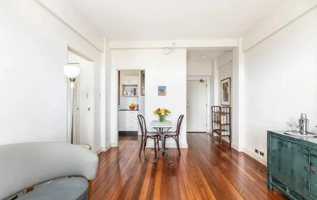 Stylish One-Bedroom Apartment in the Heart of Potts Point