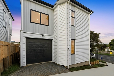 Manurewa 4 Bedroom Price Reduced! Brand-New Freehold Gem