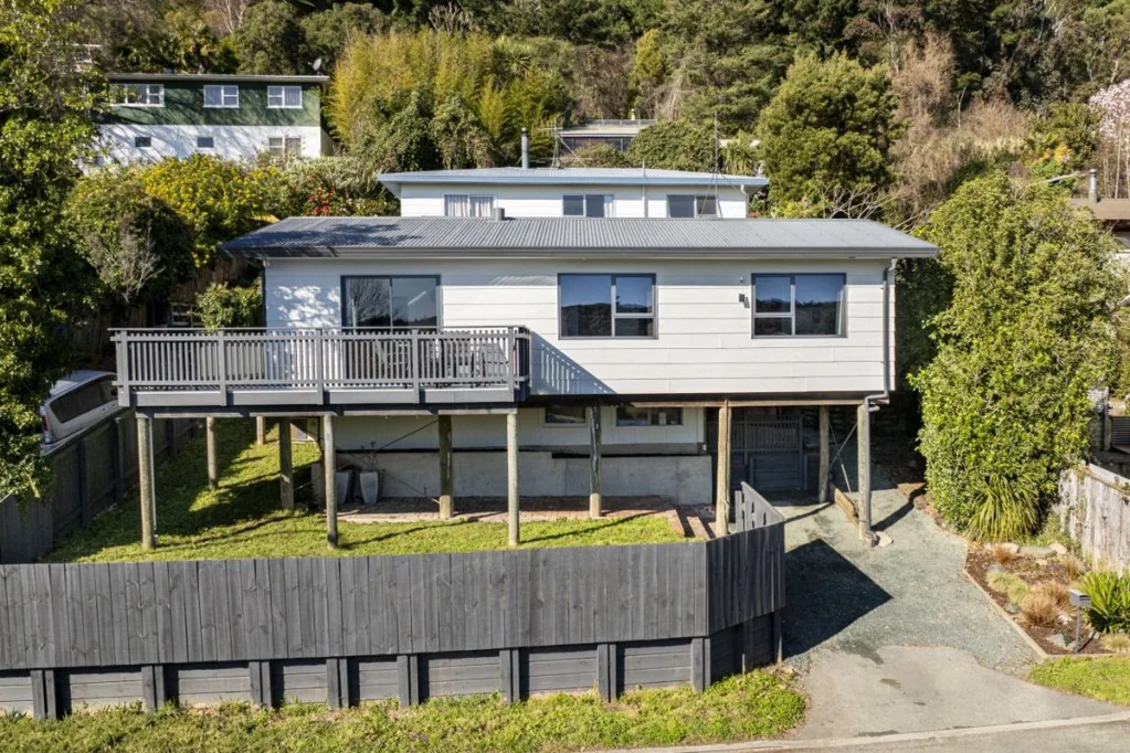 Nelson South 3Zimmer Low Maintenance, Sunny, Upgraded!