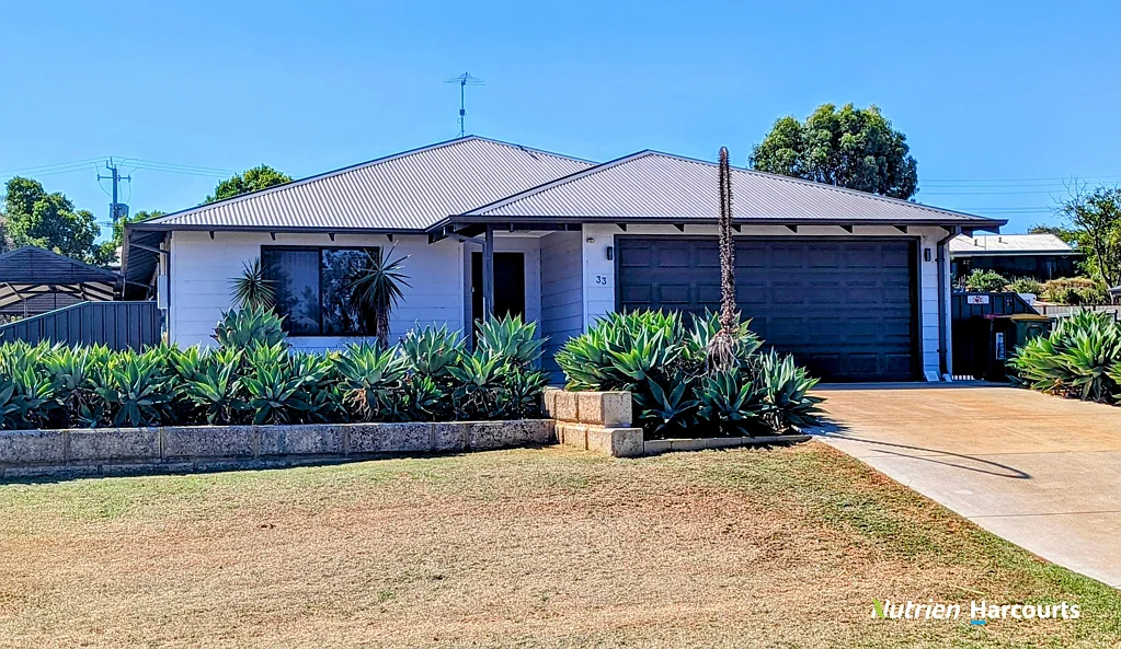 33 Robinson Street, Gingin, WA 6503