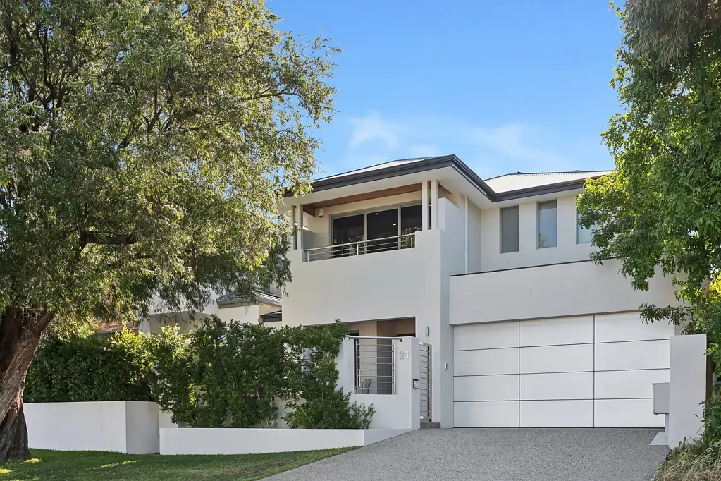 Karrinyup 5 Slaapkamer Spacious Family Living in a Premium Karrinyup Pocket