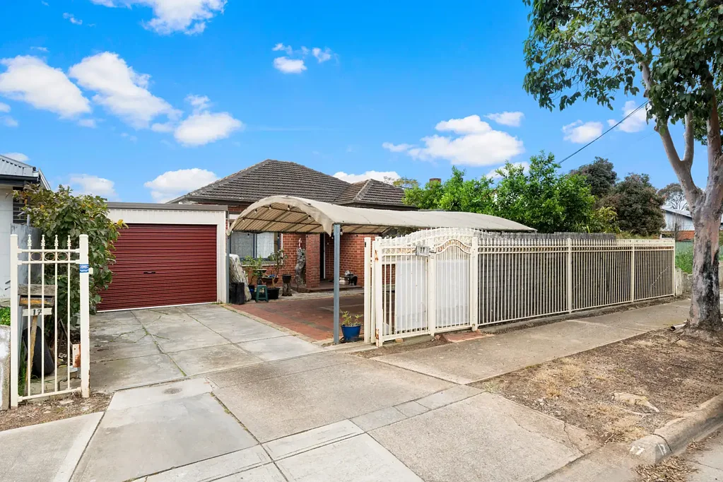 West Croydon 5房  Flexible Five-Bedroom Family Scale On A Productive 695sqm* Block