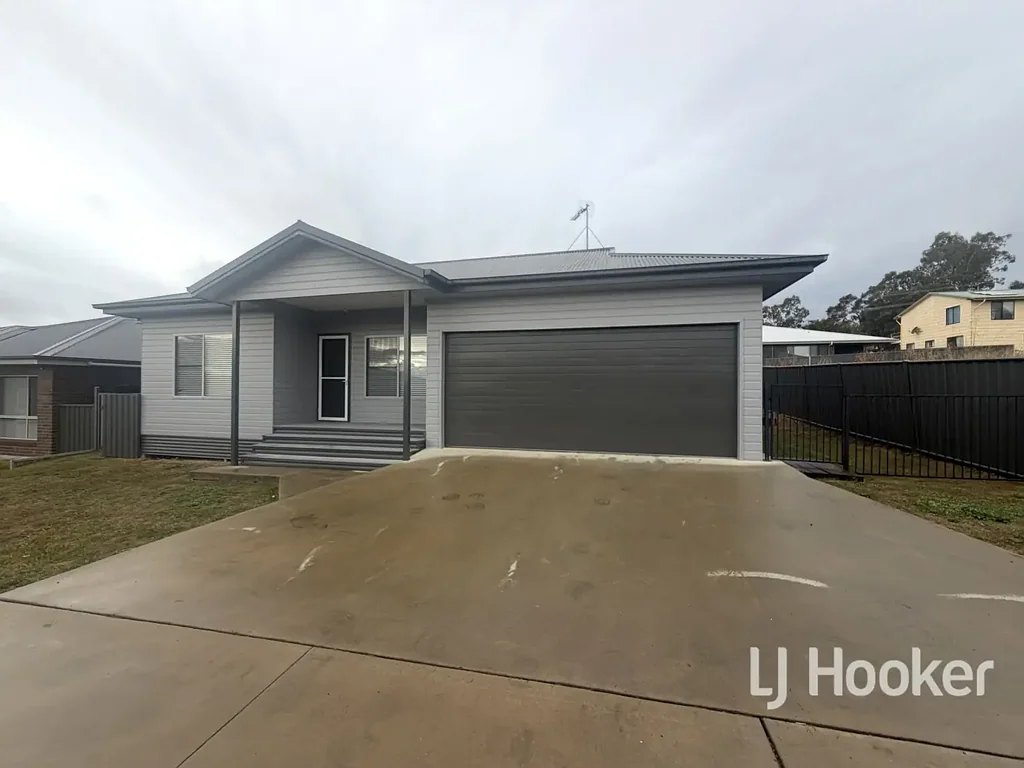 Inverell 3Moenga Low-Maintenance Comfort with Modern Updates