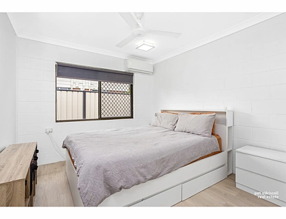 1 & 2/304 Halford Street, Frenchville, Fitzroy, 5 rūma, 2 rūma horoi, Apartment