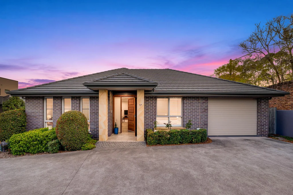 Beecroft 2房 备受追捧的 'Copeland Greens' 55岁以上人士专属私密后方别墅，由 Paul Meyer 设计 Coveted 'Copeland Greens' over 55's private rear villa by Paul Meyer