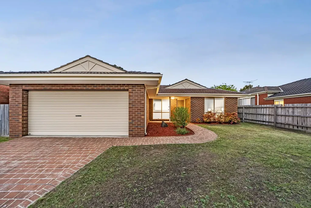 85 Bemersyde Drive, Berwick, VIC 3806
