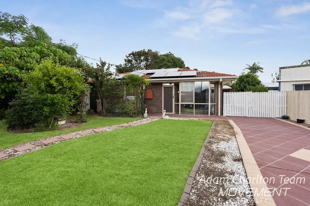 Caboolture 3غرفة نوم Family Home with Double Bay Shed & Side Access