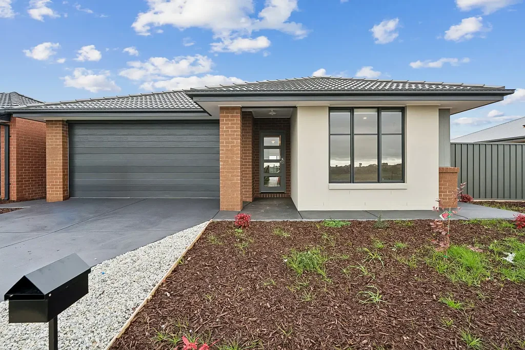 Brand New Family Living in Yarrawonga