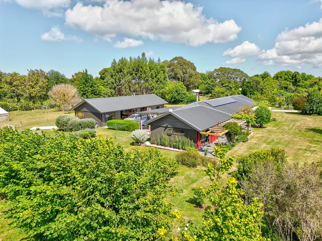Kai Iwi  Impressive Pākaraka property