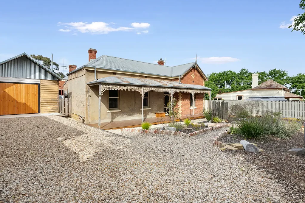 24 Wade Street, Golden Square, VIC 3555