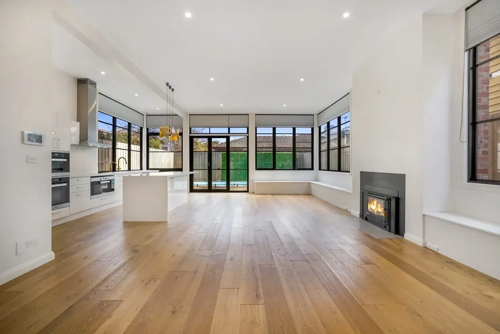 BEAUTIFULLY RENOVATED SEASIDE HOME