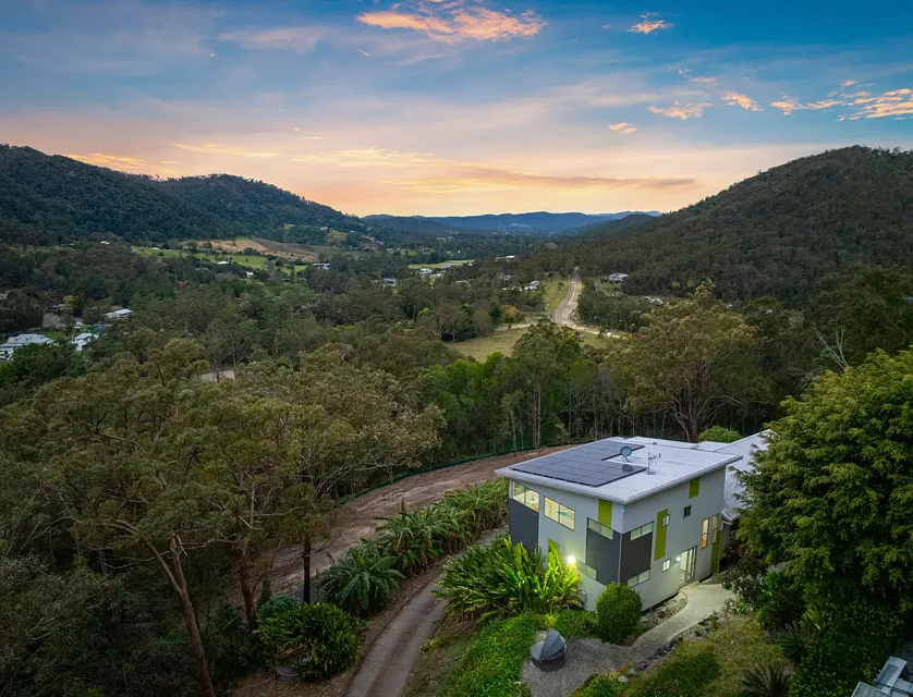 11 Coonardoo Court, Wongawallan, QLD 4210, 5 Kuwarto, 3 Banyo, Lifestyle Section
