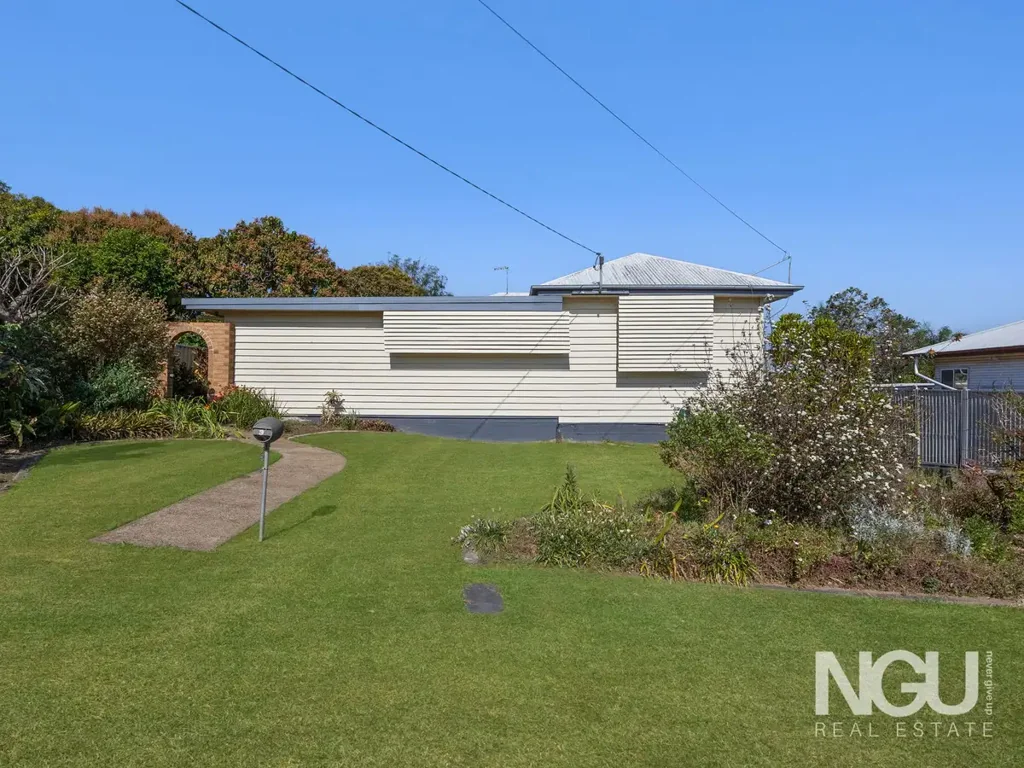 Eastern Heights 3房 819平米阔地 紧俏街道 3卧4卧可选 步行公园 优质学区 便利生活 Big Block with Renovation Potential in Sought After Location