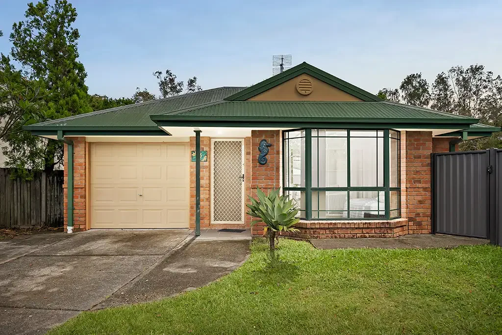 Tweed Heads South 4Kwarto CHARMING FAMILY HOME WITH VERSATILE LIVING SPACES AND ONLY ONE NEIGHBOUR
