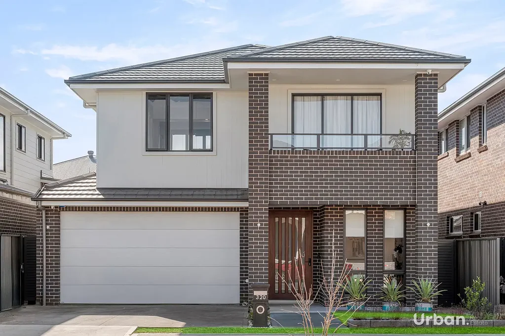 Marsden Park 4 Bedroom Luxury McDonald Jones Abode