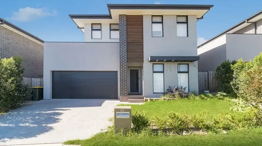 4 BEDROOM FAMILY HOME + STUDY