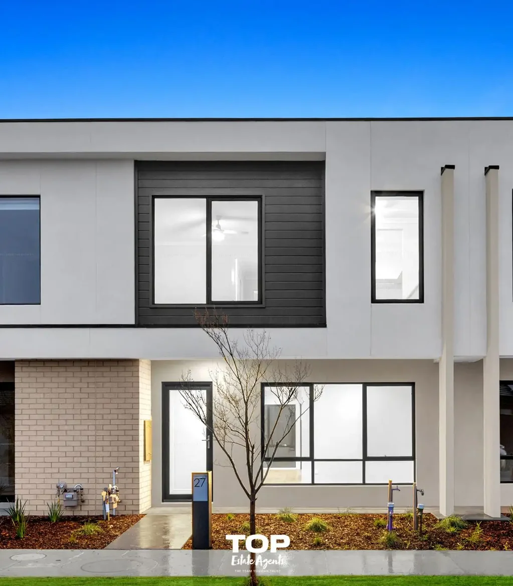 27 Guisard Way, Clyde North, VIC 3978
