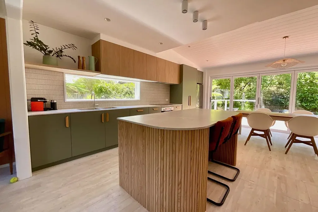 Seashell Narrawallee Cottage