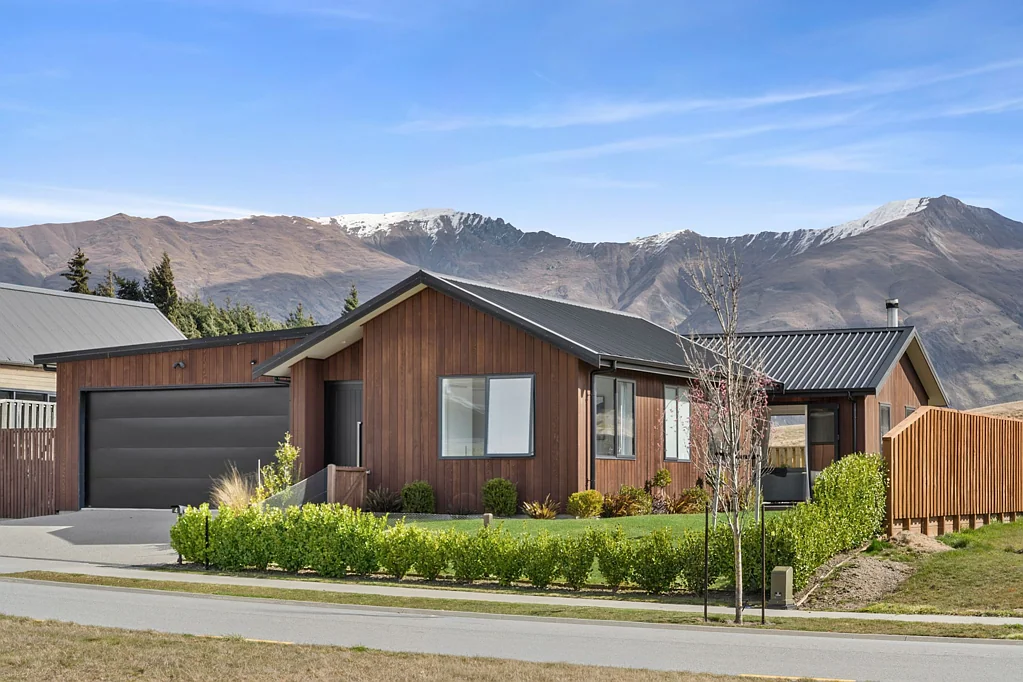 Wanaka 4chambre Effortless Living with Space to Entertain