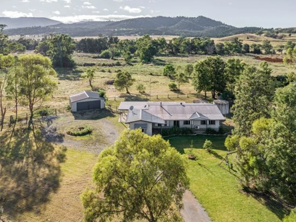 Attunga LIFESTYLE ACREAGE - Picturesque location