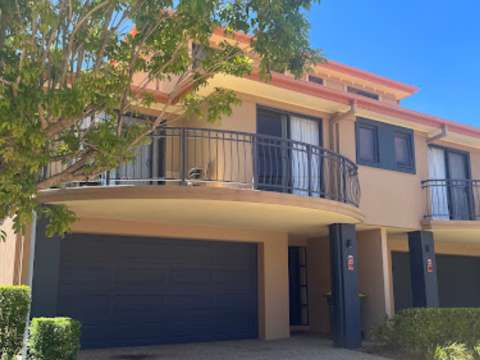 Master room 3 Mins walking distance to Bond University  ?  Short-term available?Student Only!