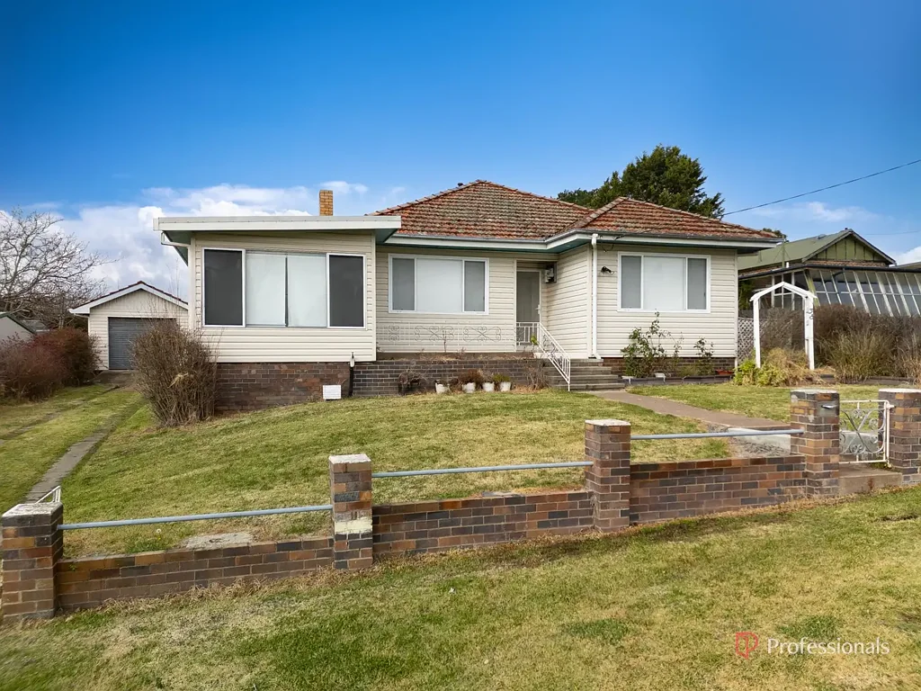 Uralla 3 Bedroom Opportunity For Growth