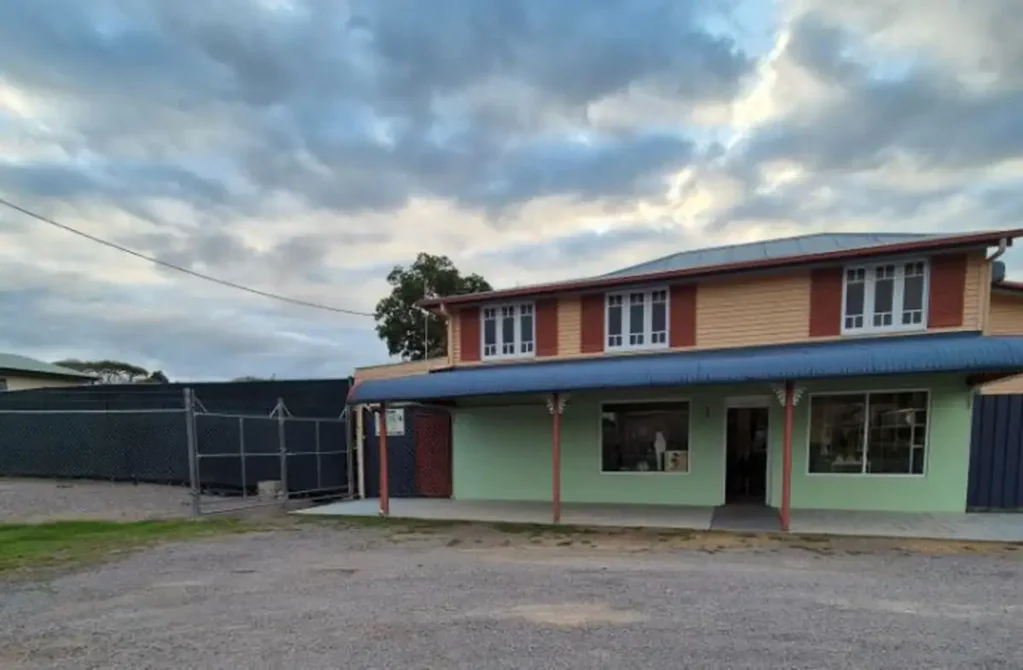 Ingham 2房  HIGHSET HOME ON 1,622 SQUARE METRE DOUBLE BLOCK!
