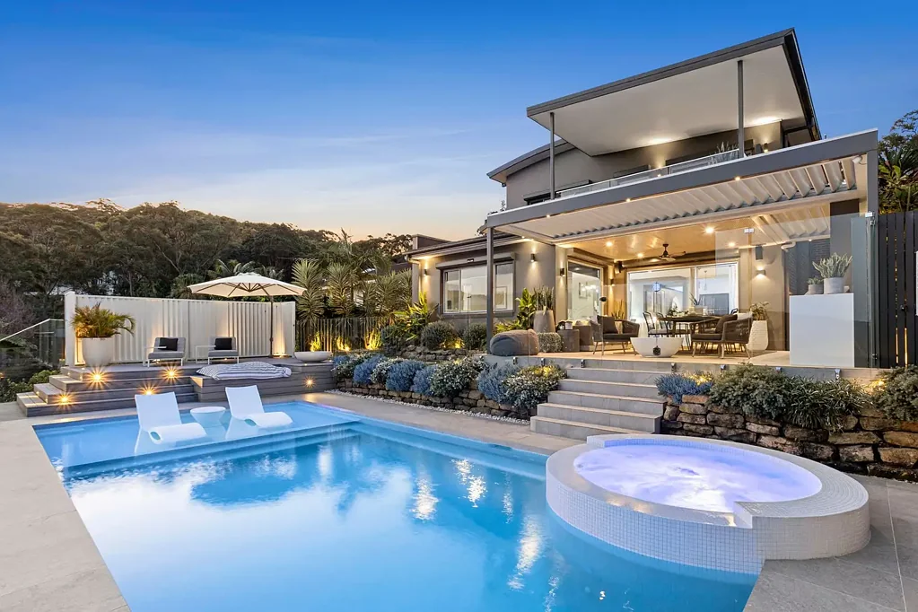 Bayview 4Phòng ngủ Exceptional Family Living With Ocean & District Views
