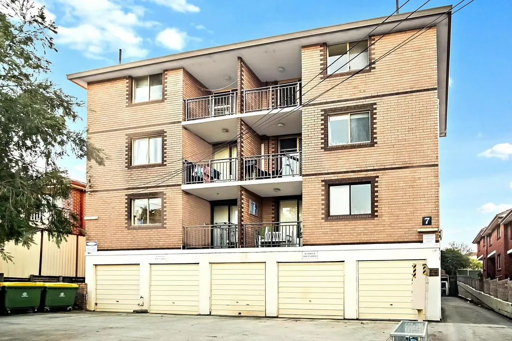 8/7 Myers Street, Roselands, NSW 2196