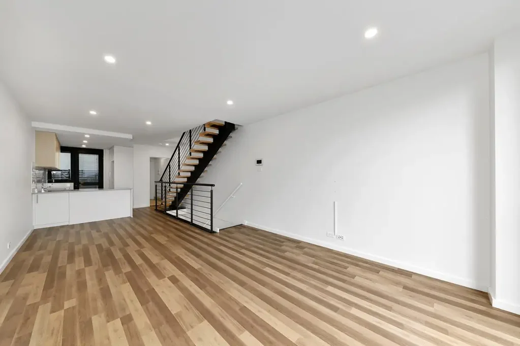 Contemporary Townhouse!