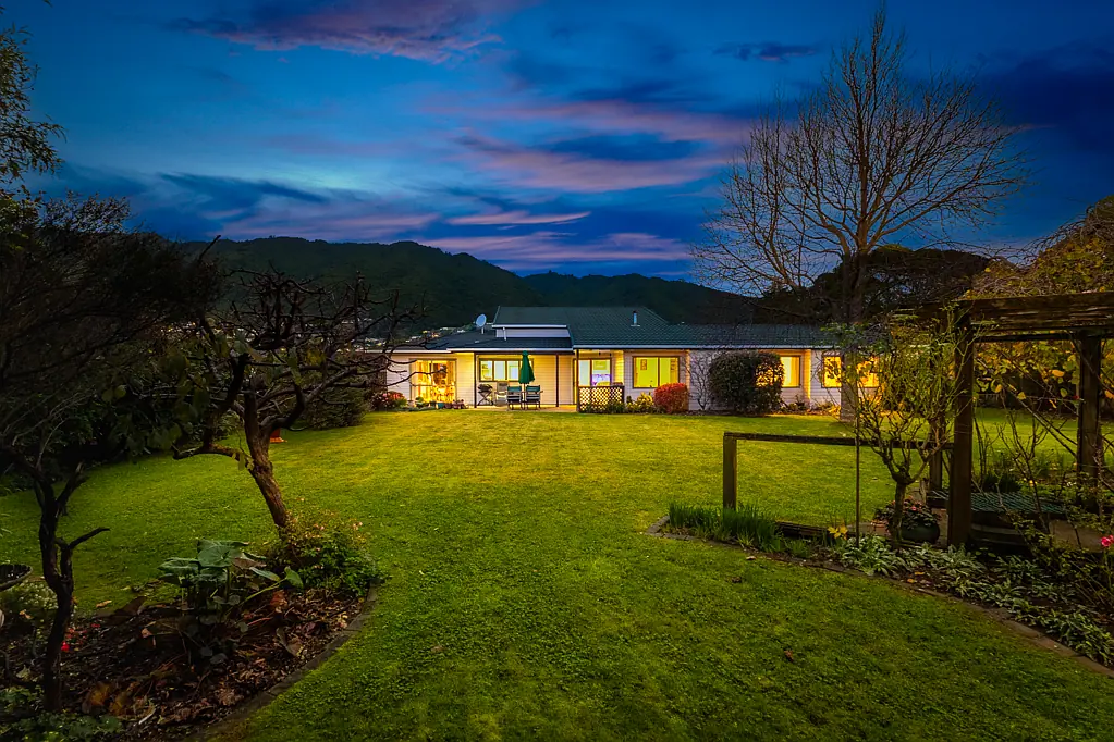 Waikanae 4 Bedroom Garden privacy and everyday ease