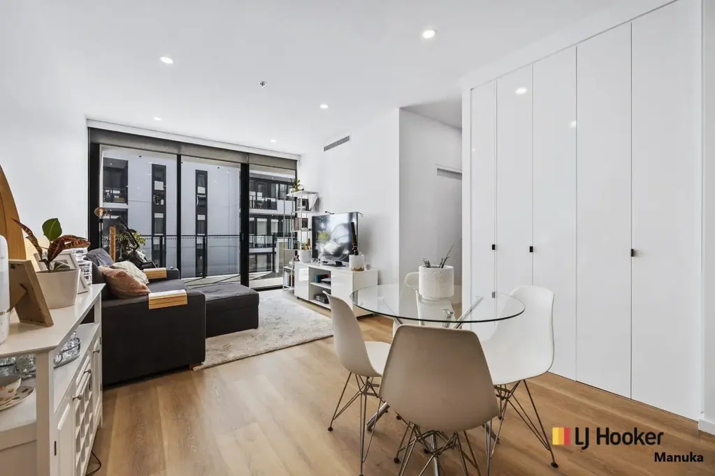 Griffith 2房  Modern Luxury in the Heart of the Inner South