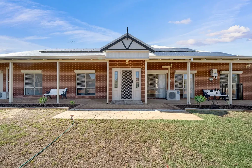 8 Carpenteria Crescent, Kenwick, WA 6107